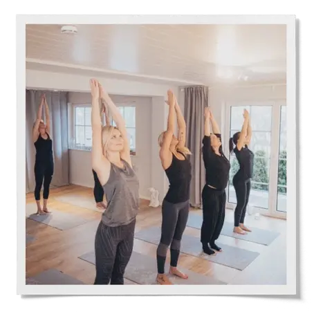 Yogaeinheiten im Yogastudio Glücksmomente